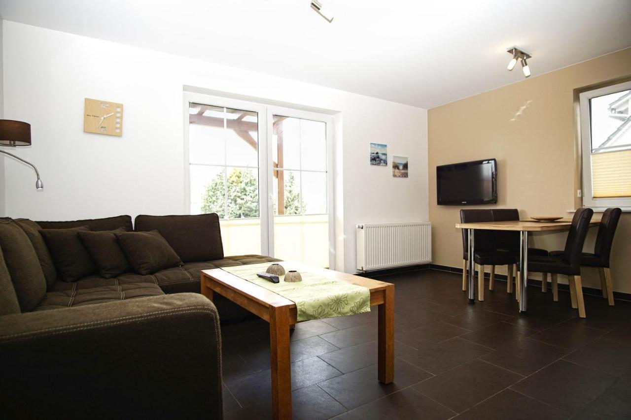 Schicke Fewo Mit Terrasse, Gratis Nutzung Vom Ahoi Erlebnisbad Und Sauna In Sellin - Haus De Niege Wech Fewo 02 Thiessow Exteriör bild