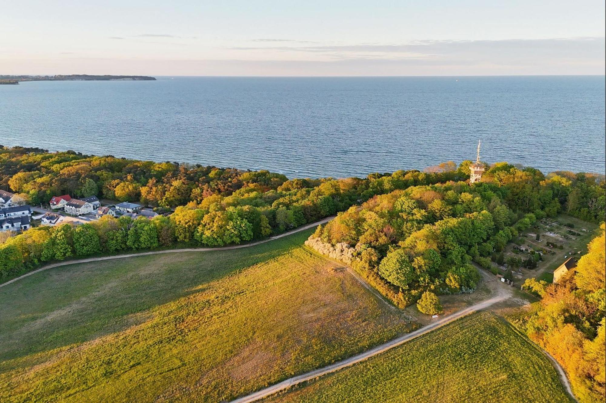 Schicke Fewo Mit Terrasse, Gratis Nutzung Vom Ahoi Erlebnisbad Und Sauna In Sellin - Haus De Niege Wech Fewo 02 Thiessow Exteriör bild