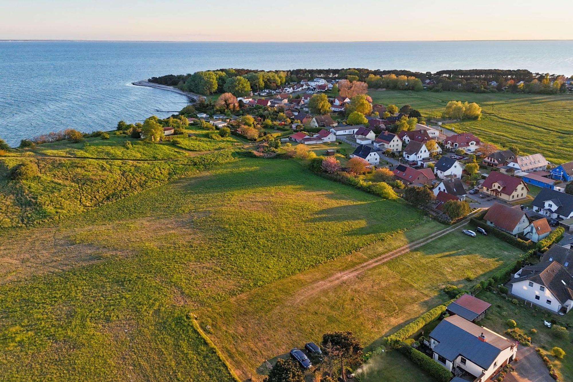 Schicke Fewo Mit Terrasse, Gratis Nutzung Vom Ahoi Erlebnisbad Und Sauna In Sellin - Haus De Niege Wech Fewo 02 Thiessow Exteriör bild